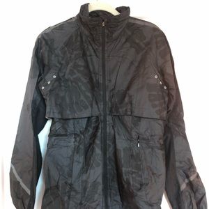 lululemon wind breaker